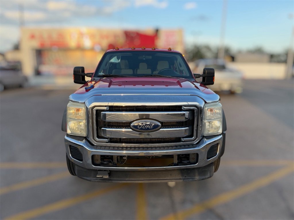 Used 2011 Ford F550 4x4 Crew Cab Super Duty w/ XLT Interior Pkg image 2