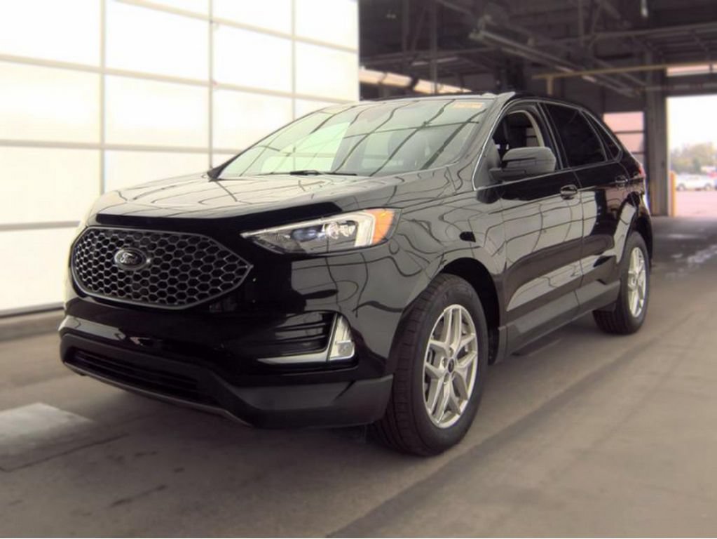 Used 2024 Ford Edge SEL w/ Convenience Package AWD/4WD image 2