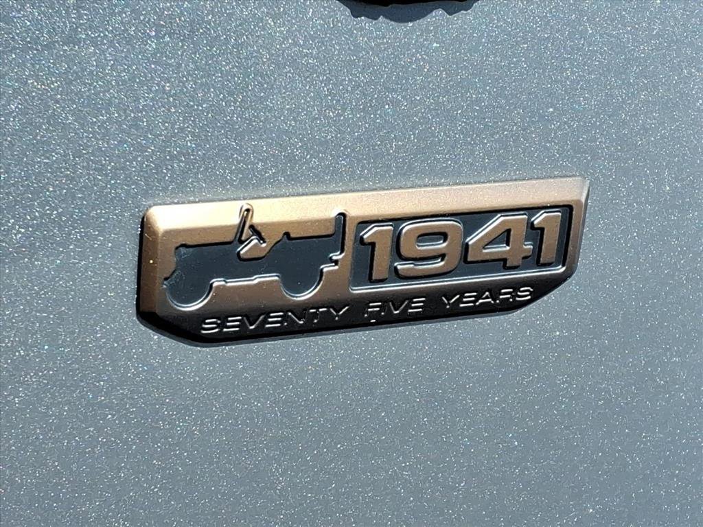 Used 2017 Jeep Wrangler 75th Anniversary image 11