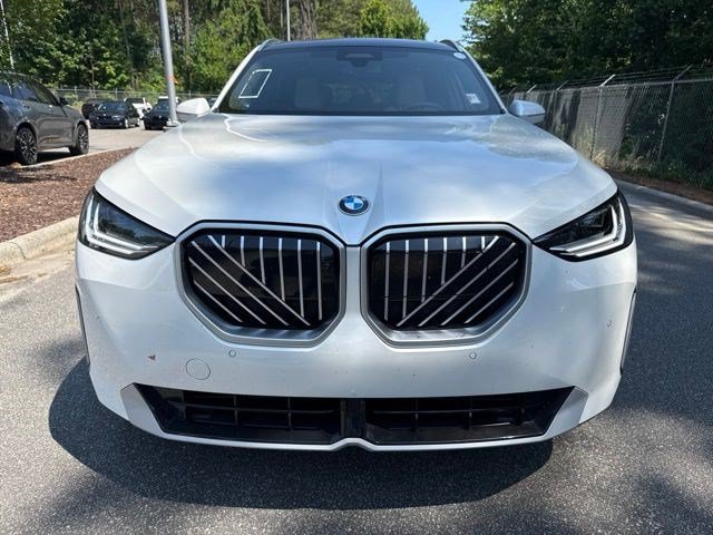 Certified 2025 BMW X3 xDrive30i w/ Premium Package AWD/4WD image 2