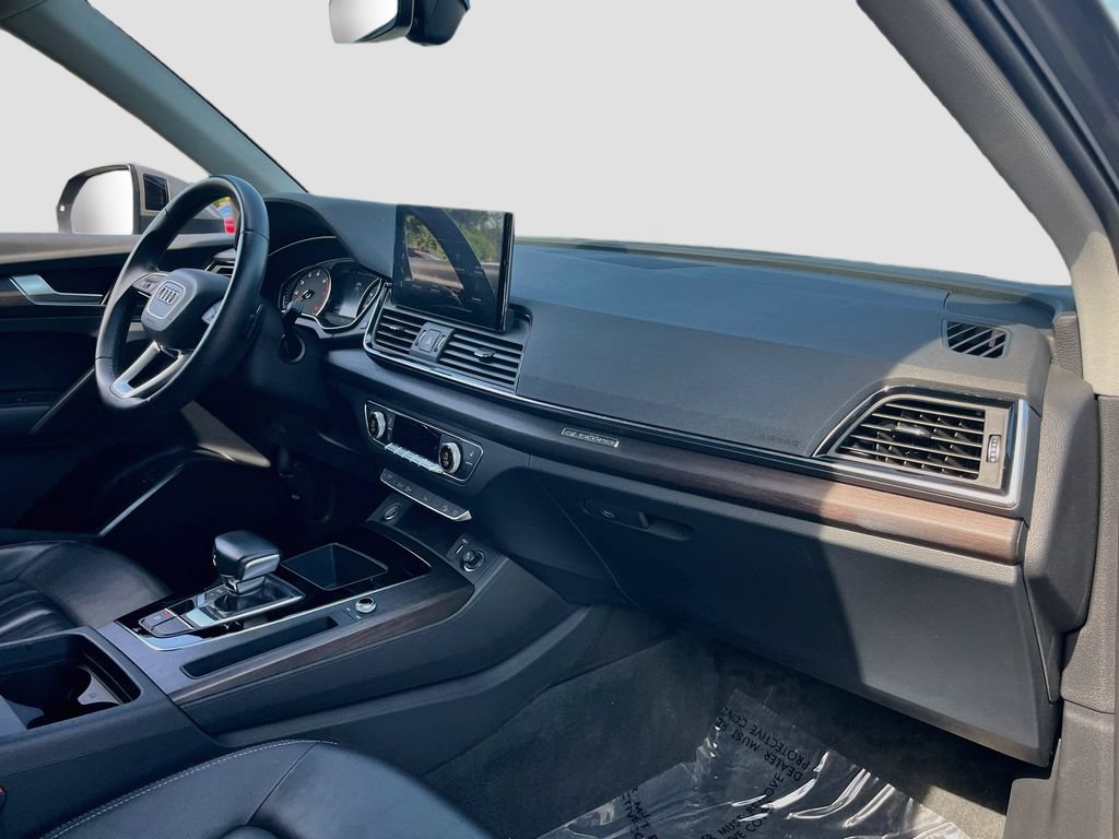Used 2023 Audi Q5 2.0T Premium w/ Convenience Package AWD/4WD image 28