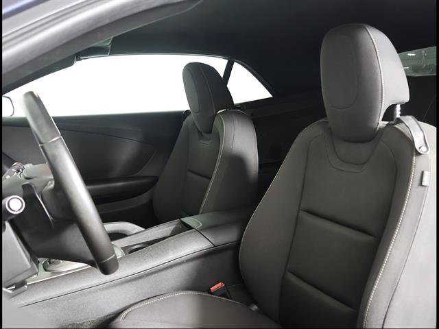 Used 2015 Chevrolet Camaro LT RWD image 7