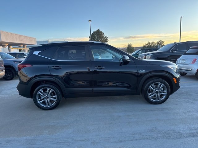 Used 2023 Kia Seltos S image 5