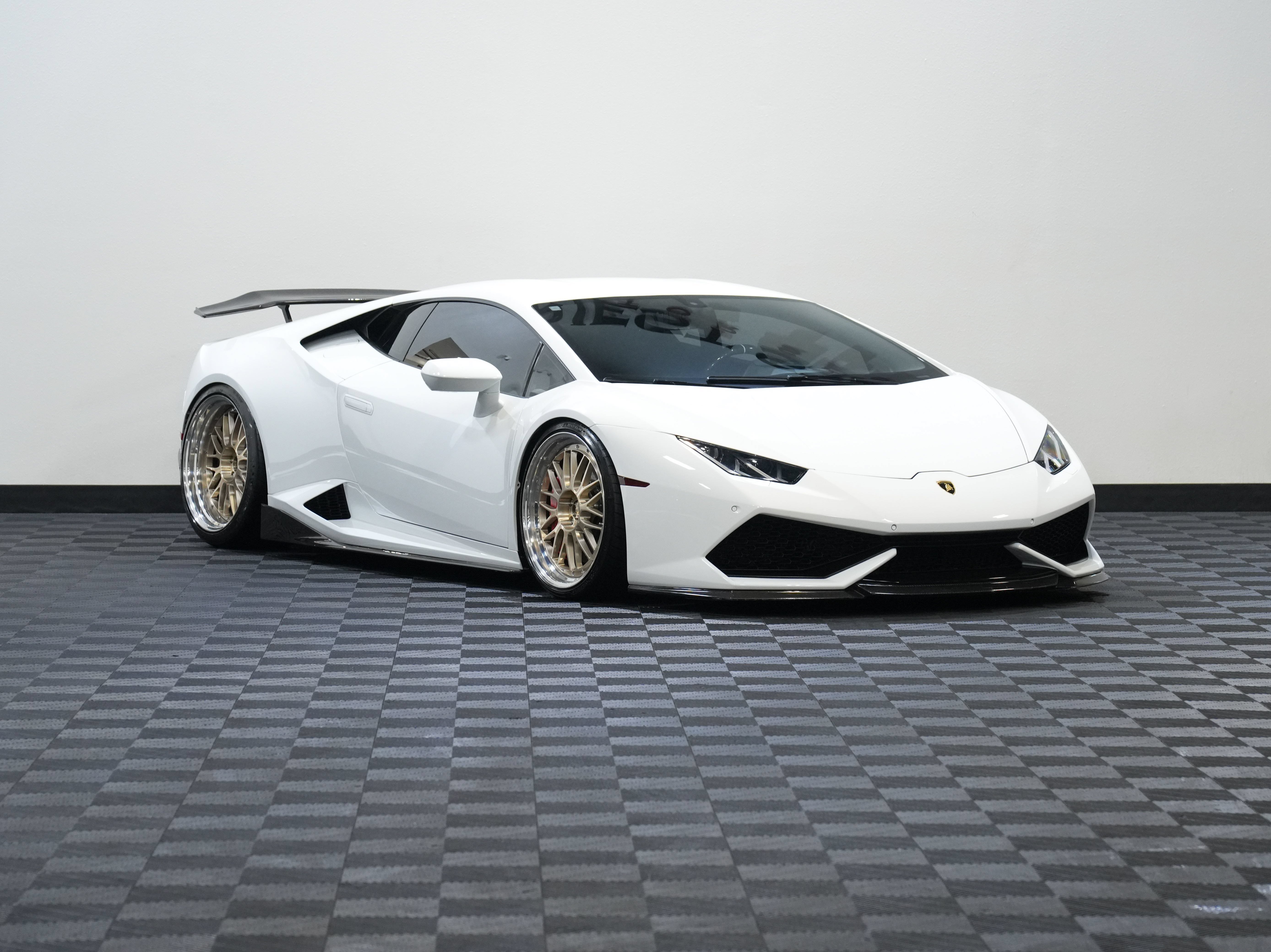 Used 2018 Lamborghini Huracan LP 610-4 AWD/4WD image 5