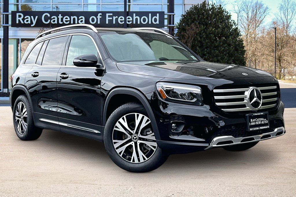 Used 2026 Mercedes-Benz GLB 250 4MATIC image 11