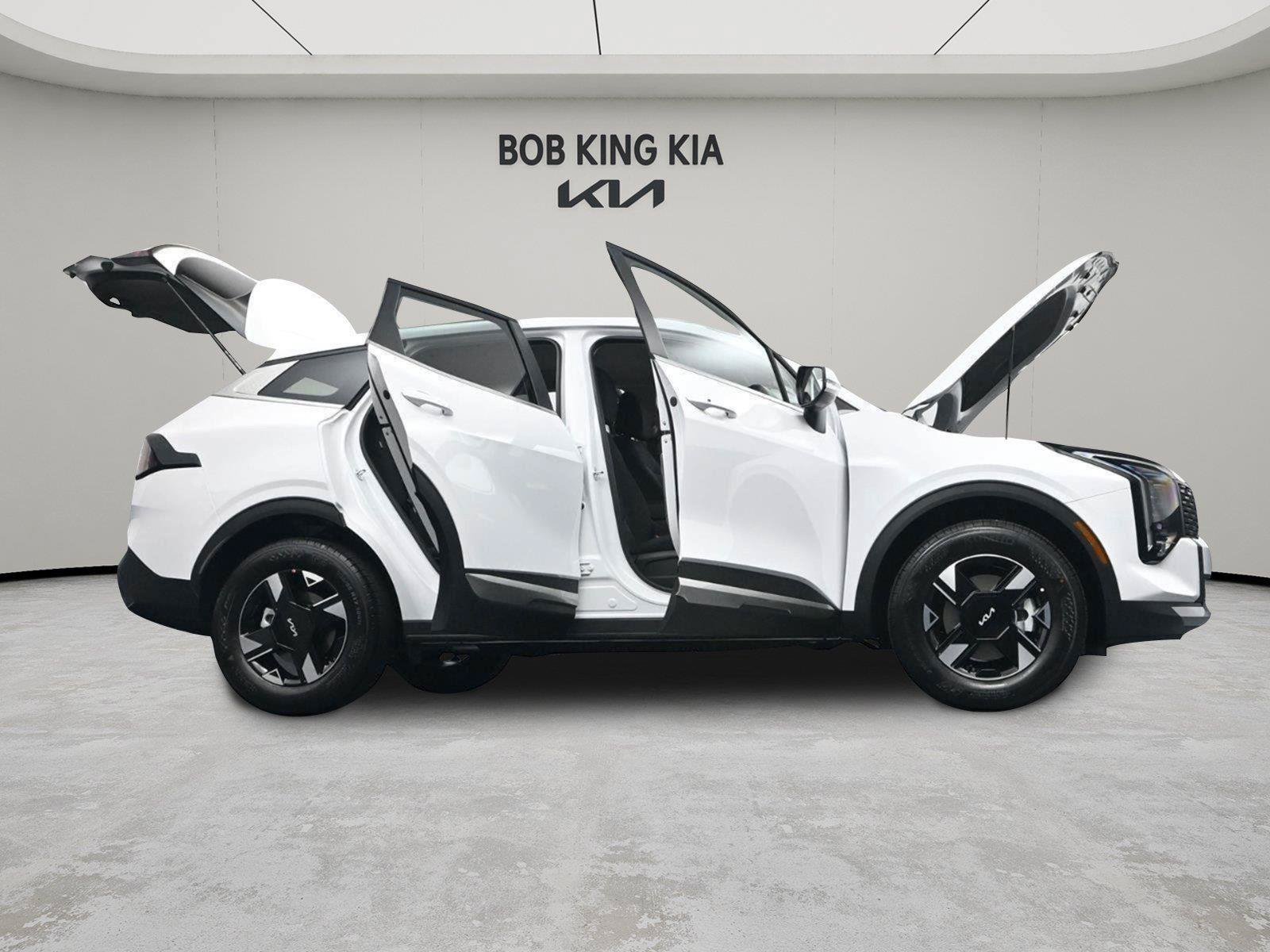 New 2026 Kia Sportage LX w/ LX Convenience Package AWD/4WD image 12