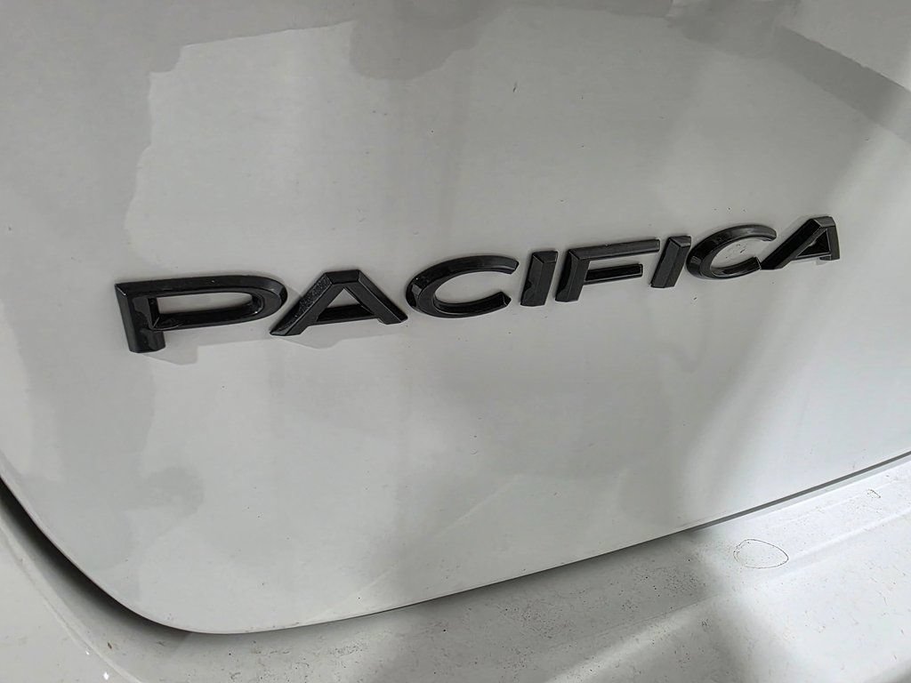 New 2026 Chrysler Pacifica Select FWD image 35