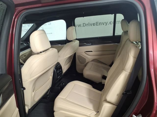 Used 2024 Jeep Grand Cherokee L Limited w/ Luxury Tech Group II AWD/4WD image 9