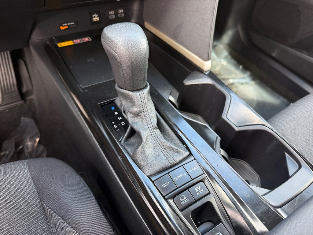 Used 2025 Toyota Camry LE FWD image 25