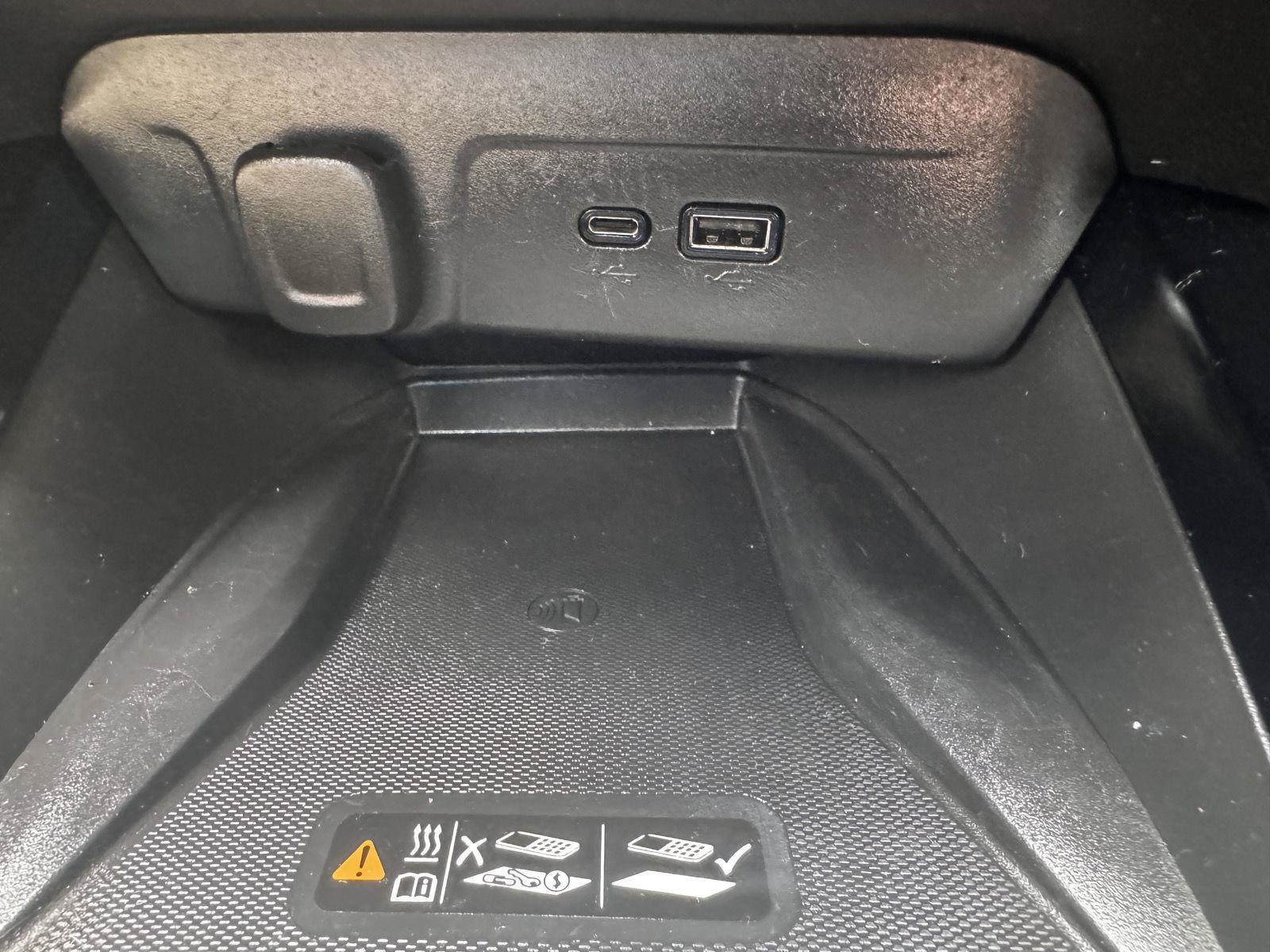 Certified 2024 Chevrolet Trax RS w/ Sunroof Package FWD image 26