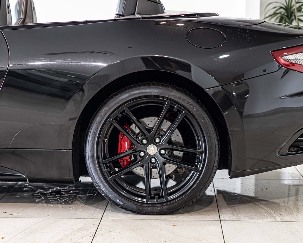 Used 2015 Maserati GranTurismo Sport RWD image 7