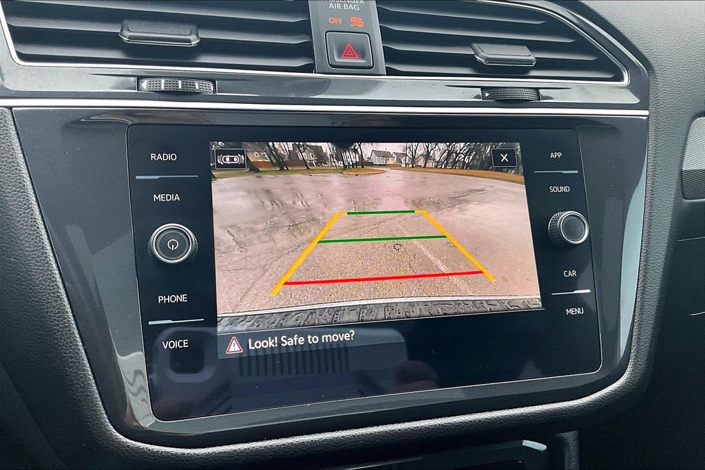 Used 2024 Volkswagen Tiguan SE R-Line image 21