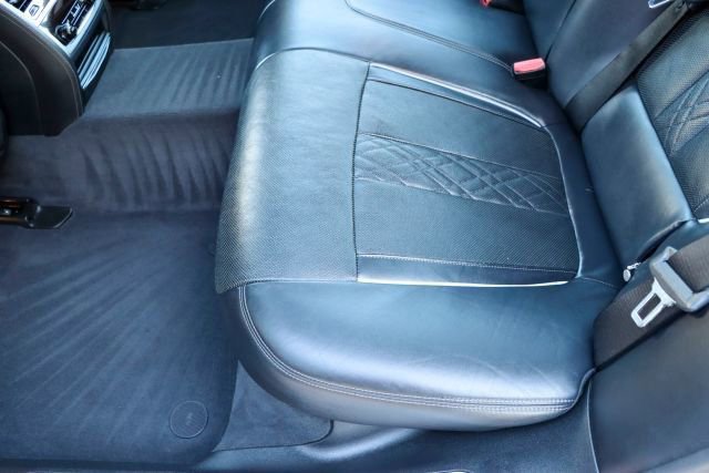 Used 2019 BMW 740i w/ Executive Package image 18