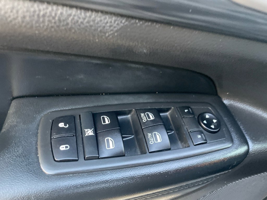 Used 2020 Jeep Grand Cherokee Altitude image 20