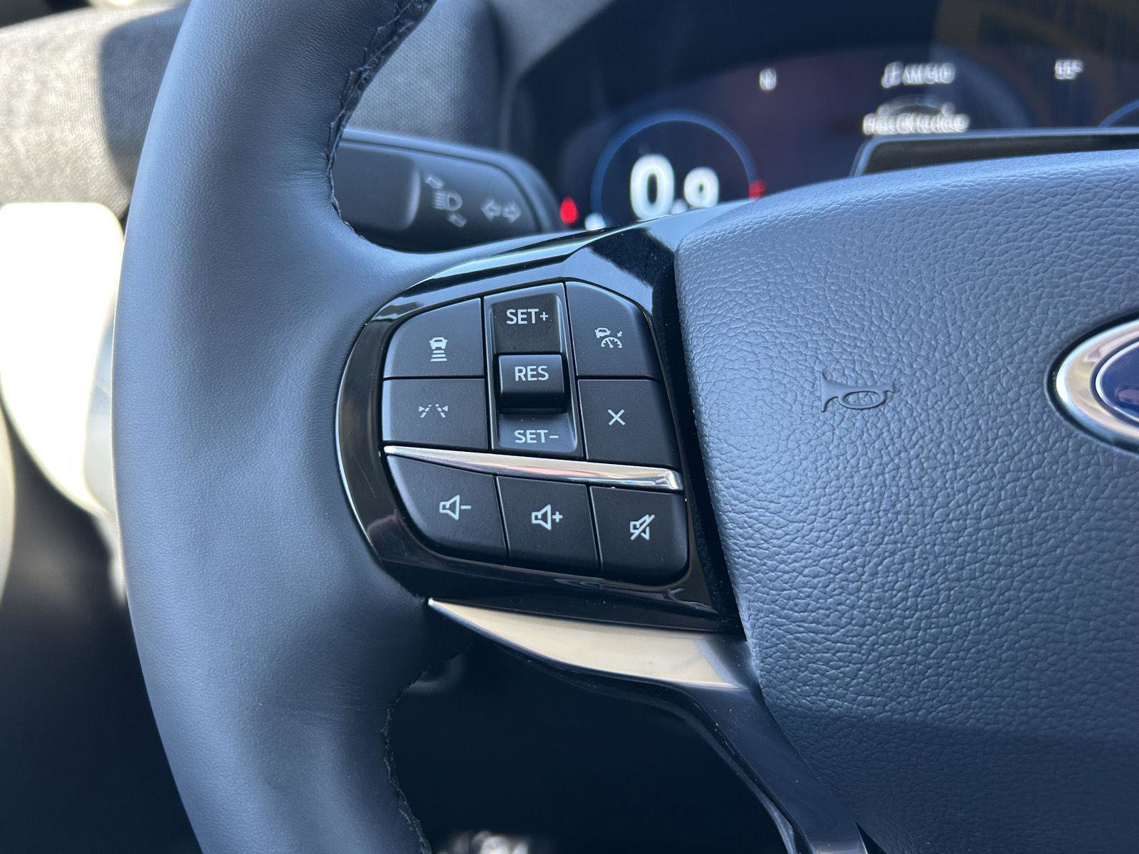 New 2026 Ford Explorer Platinum w/ LUX Leather Package image 10