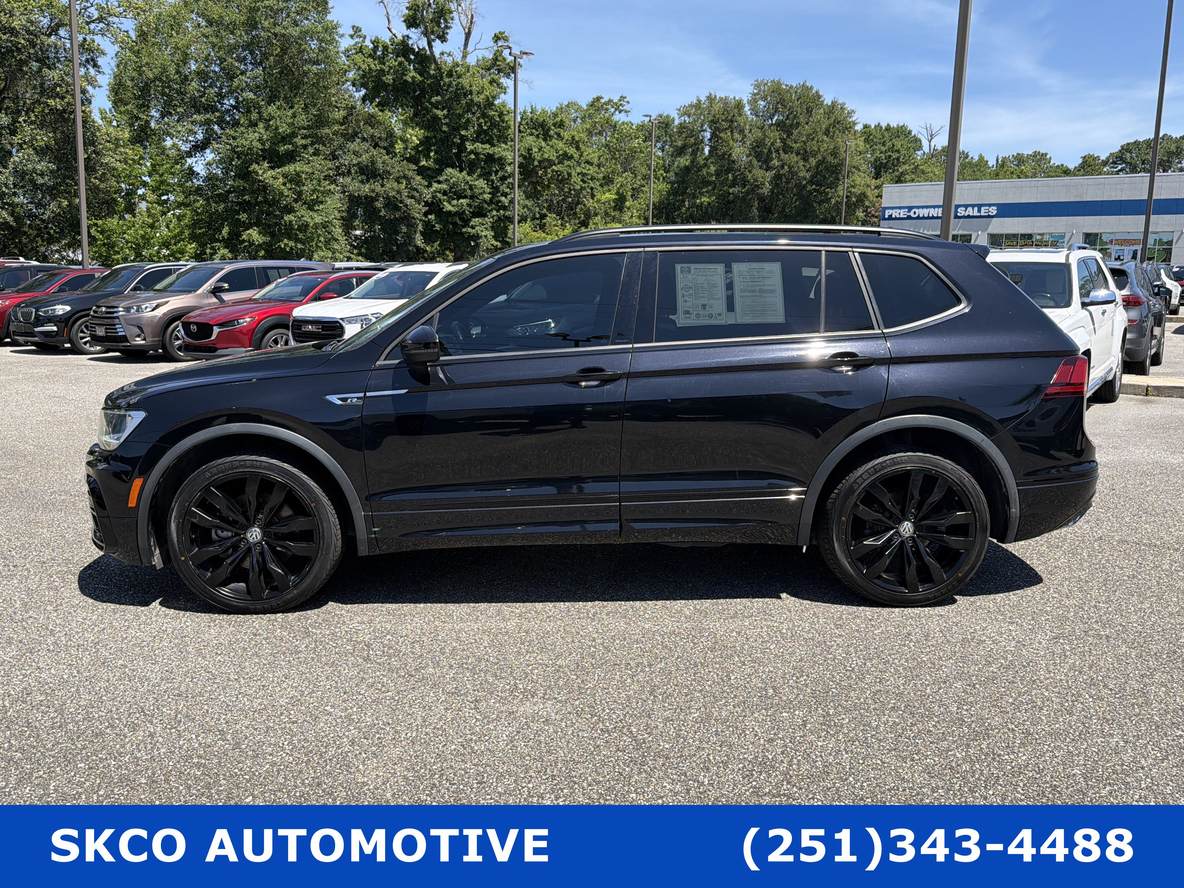 Used 2021 Volkswagen Tiguan SE FWD image 2