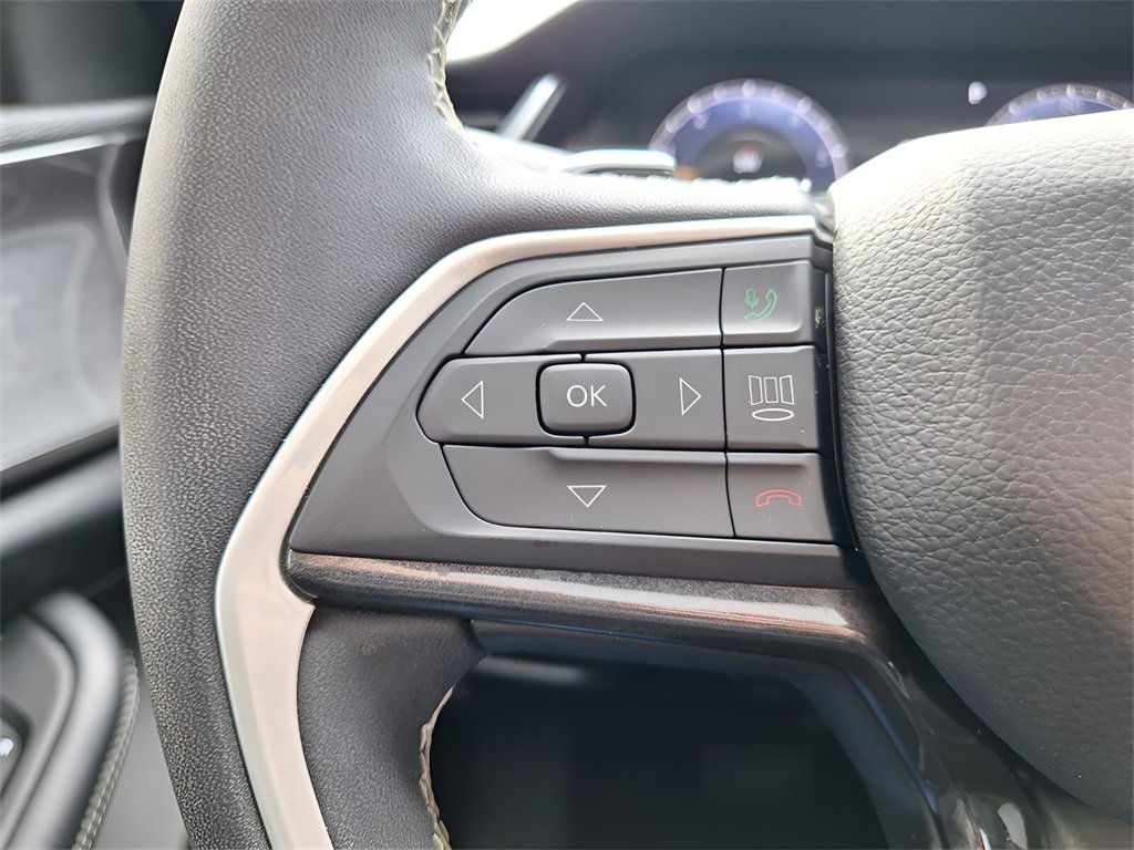 Used 2023 Jeep Grand Cherokee L Altitude image 21