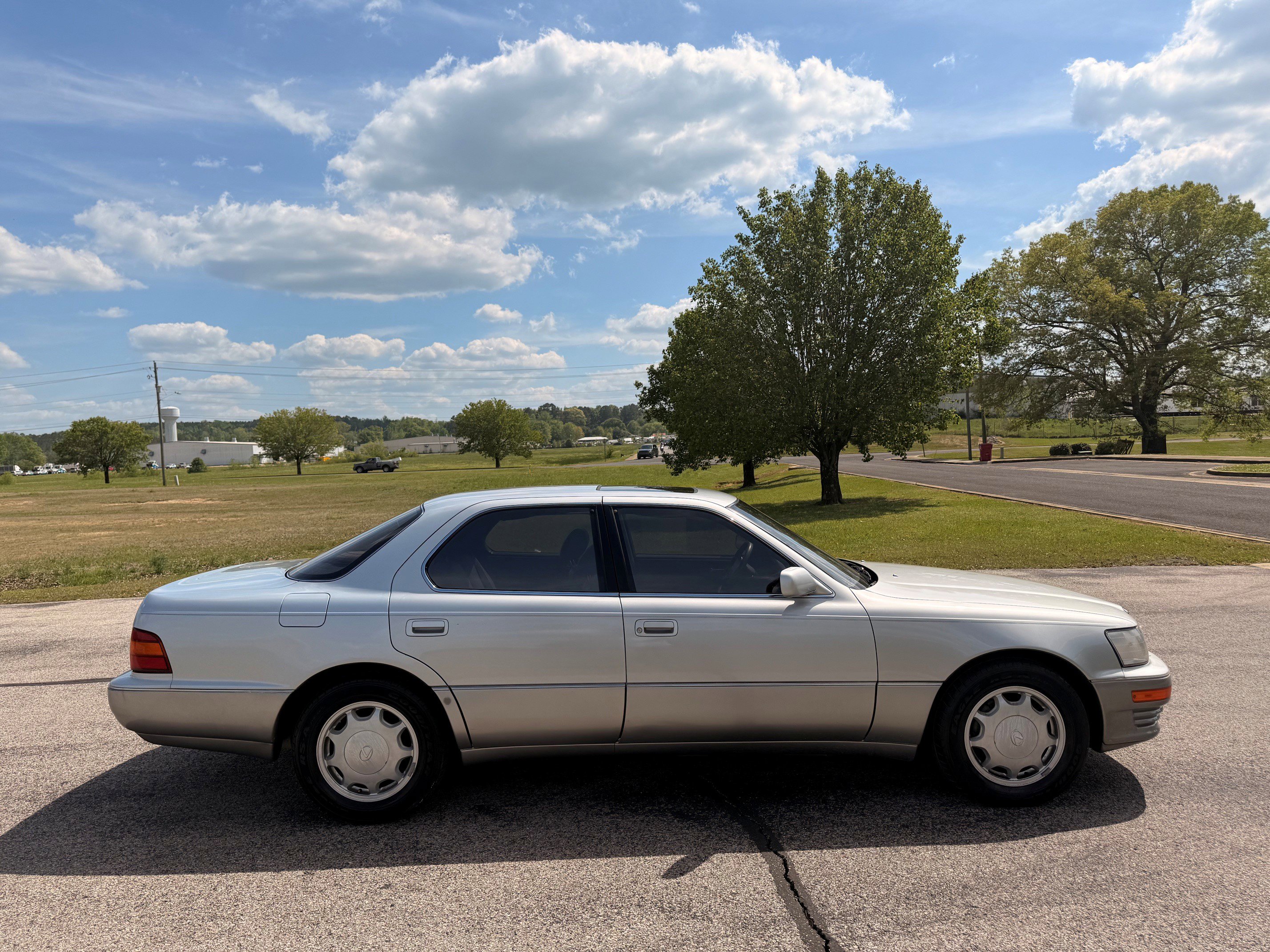Used 1993 Lexus LS 400 RWD image 6
