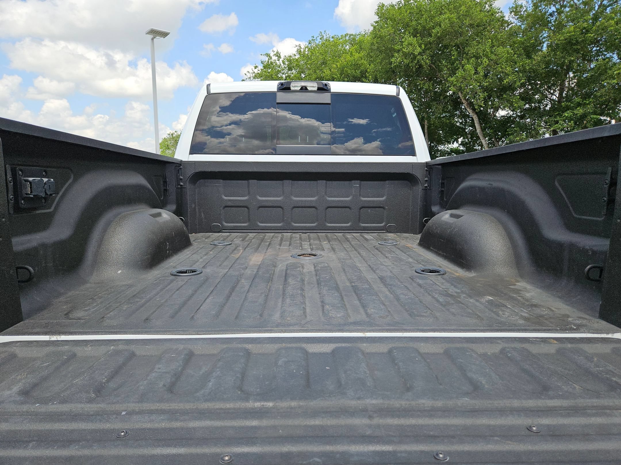 Used 2024 RAM 3500 Tradesman w/ Towing Technology Group AWD/4WD image 24