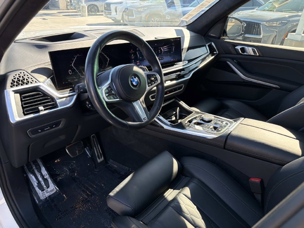 Used 2024 BMW X7 xDrive40i w/ M Sport Package AWD/4WD image 16