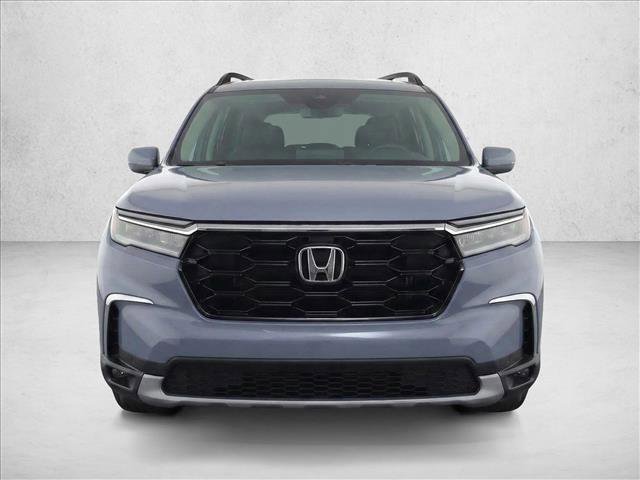 Certified 2025 Honda Pilot Touring video 2