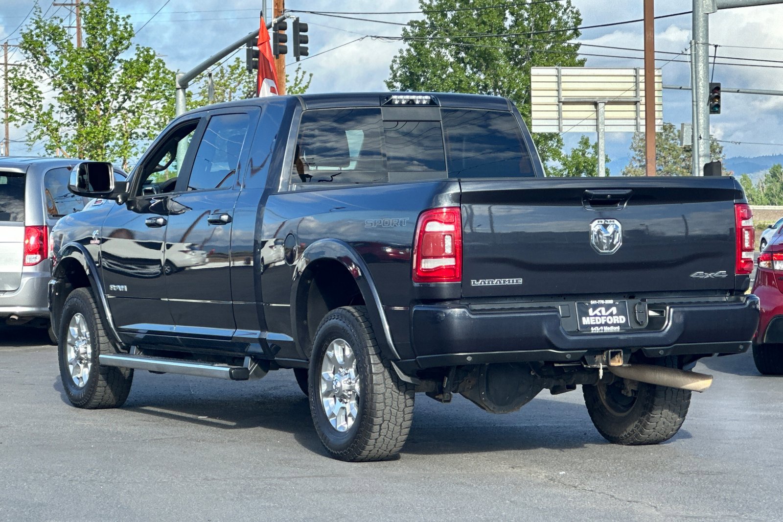 Used 2021 RAM 3500 Laramie AWD/4WD image 7