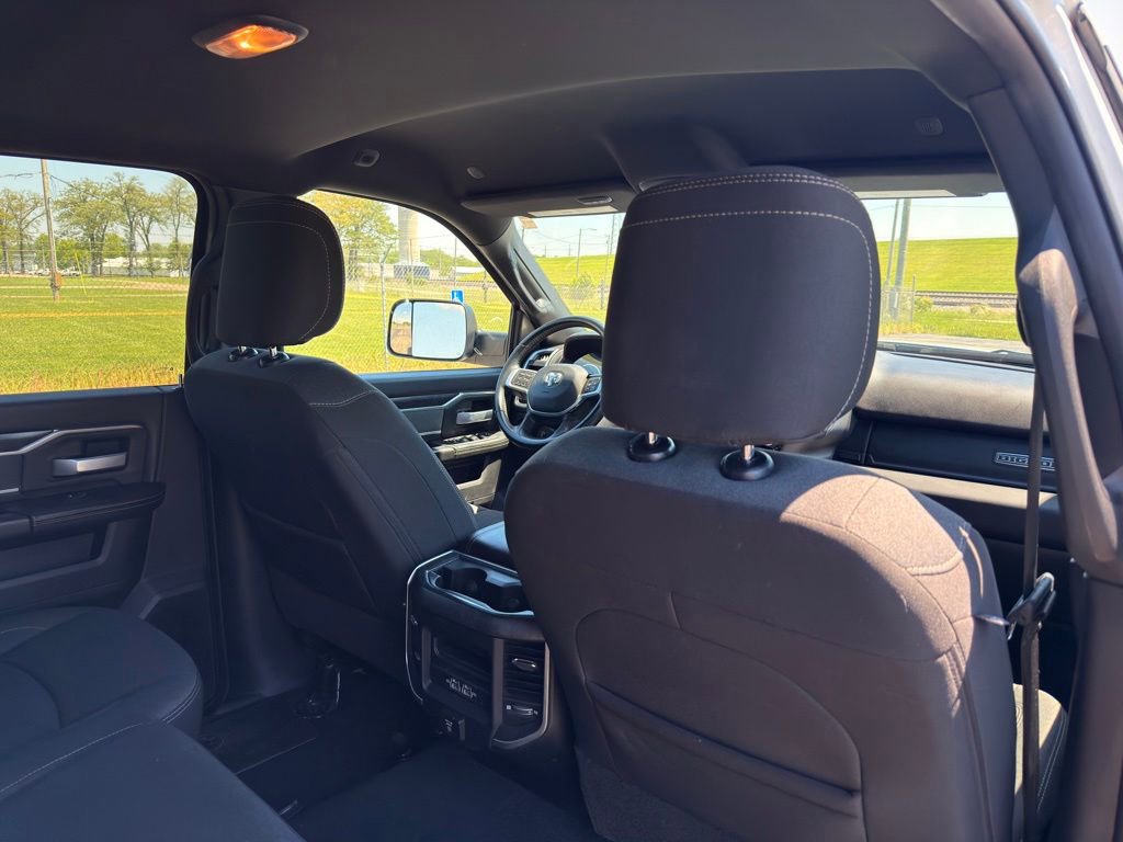 Used 2022 RAM 2500 Big Horn w/ Level C Equiment Group AWD/4WD image 31