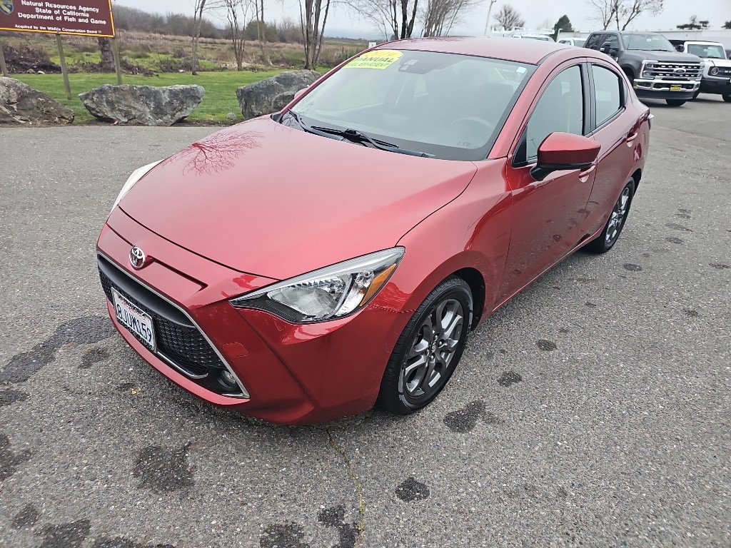 Used 2019 Toyota Yaris LE image 2