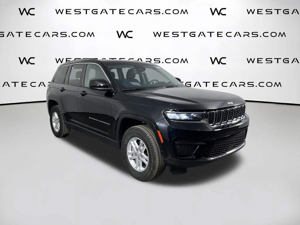 Used 2023 Jeep Grand Cherokee Laredo image 49