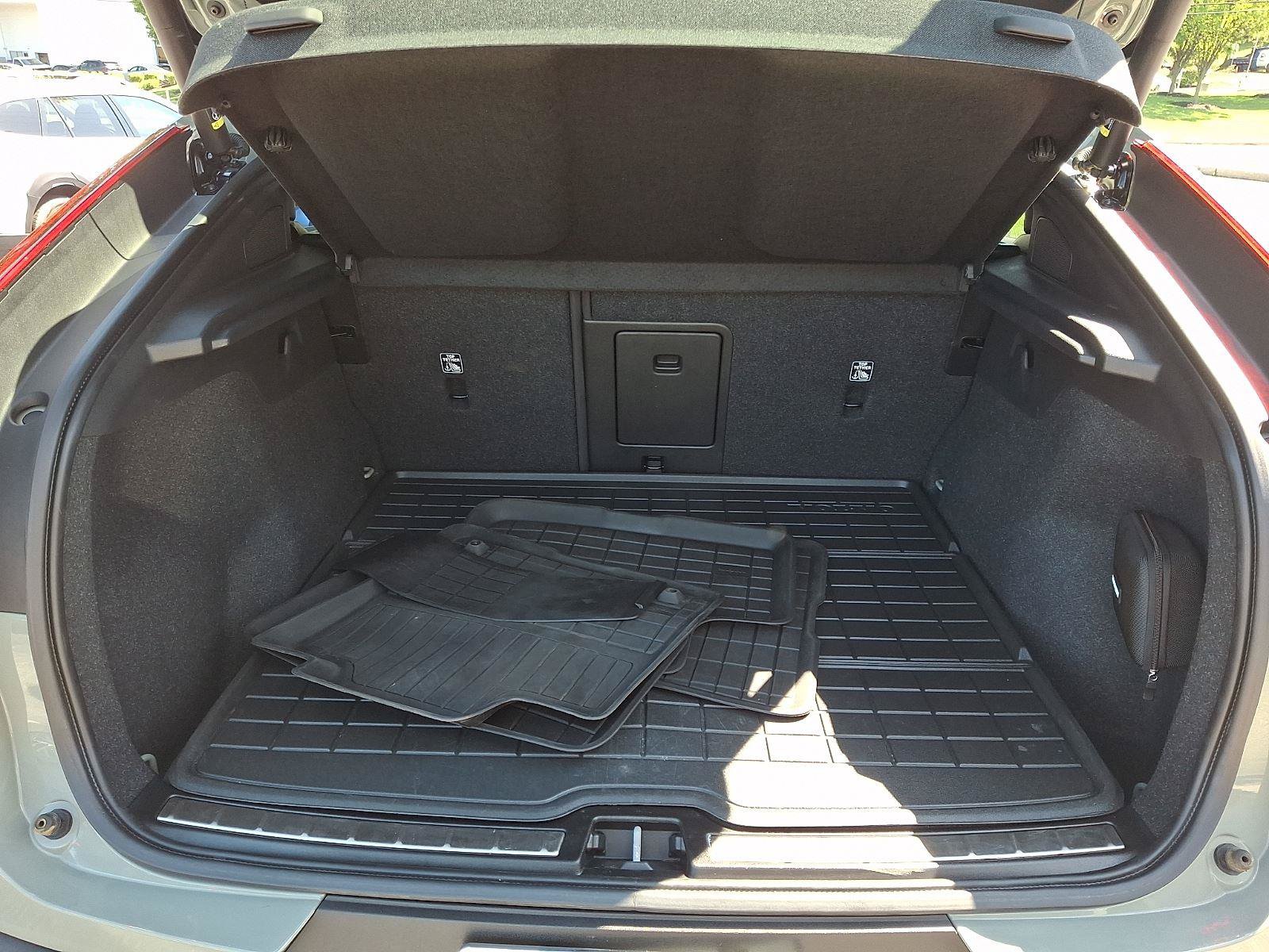 Certified 2023 Volvo C40 P8 Recharge Ultimate w/ Protection Package Premier AWD/4WD image 28