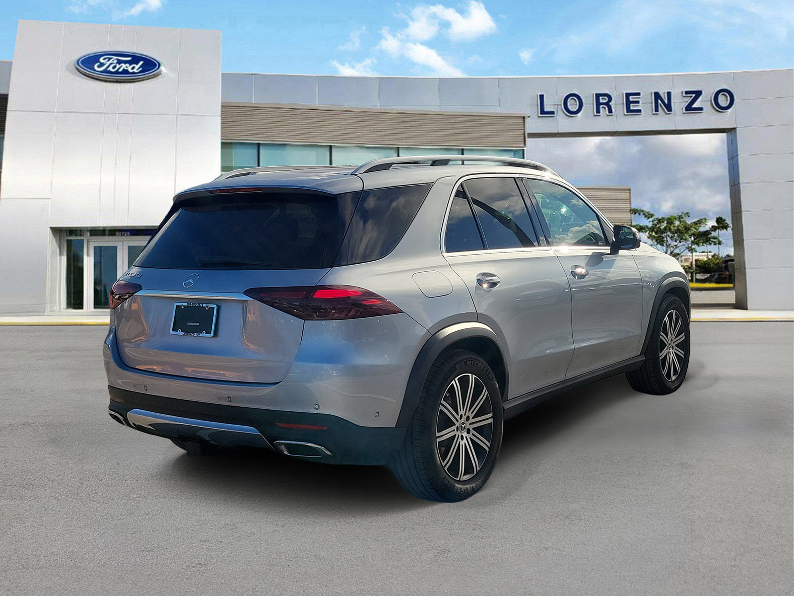 Used 2026 Mercedes-Benz GLE 350 4MATIC image 5