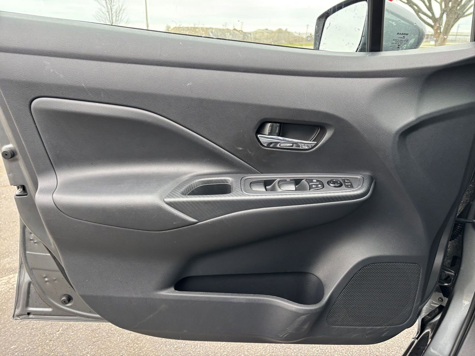Used 2025 Nissan Versa SV FWD image 18