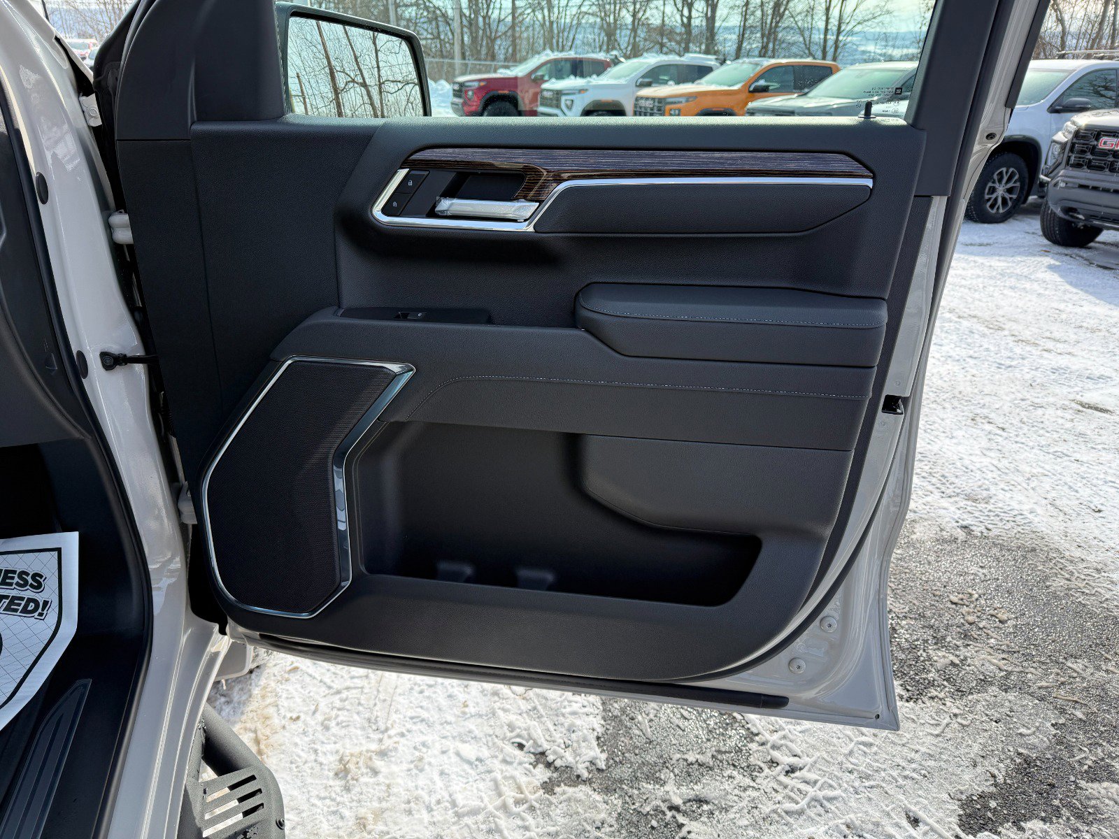 New 2026 GMC Sierra 1500 SLE w/ Max Trailering Package image 23