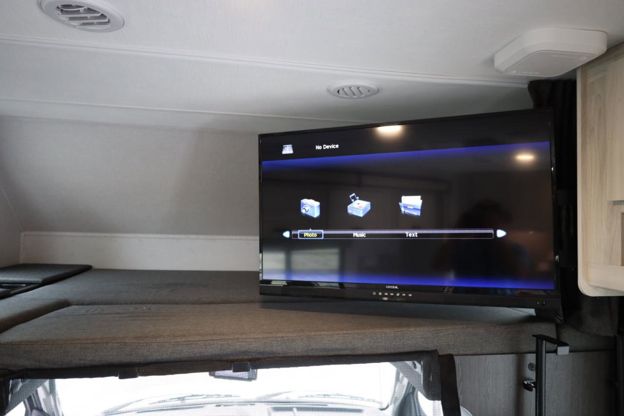 Used 2022 Ford E-450 and Econoline 450 Super Duty w/ Motorhome Prep Package RWD image 45