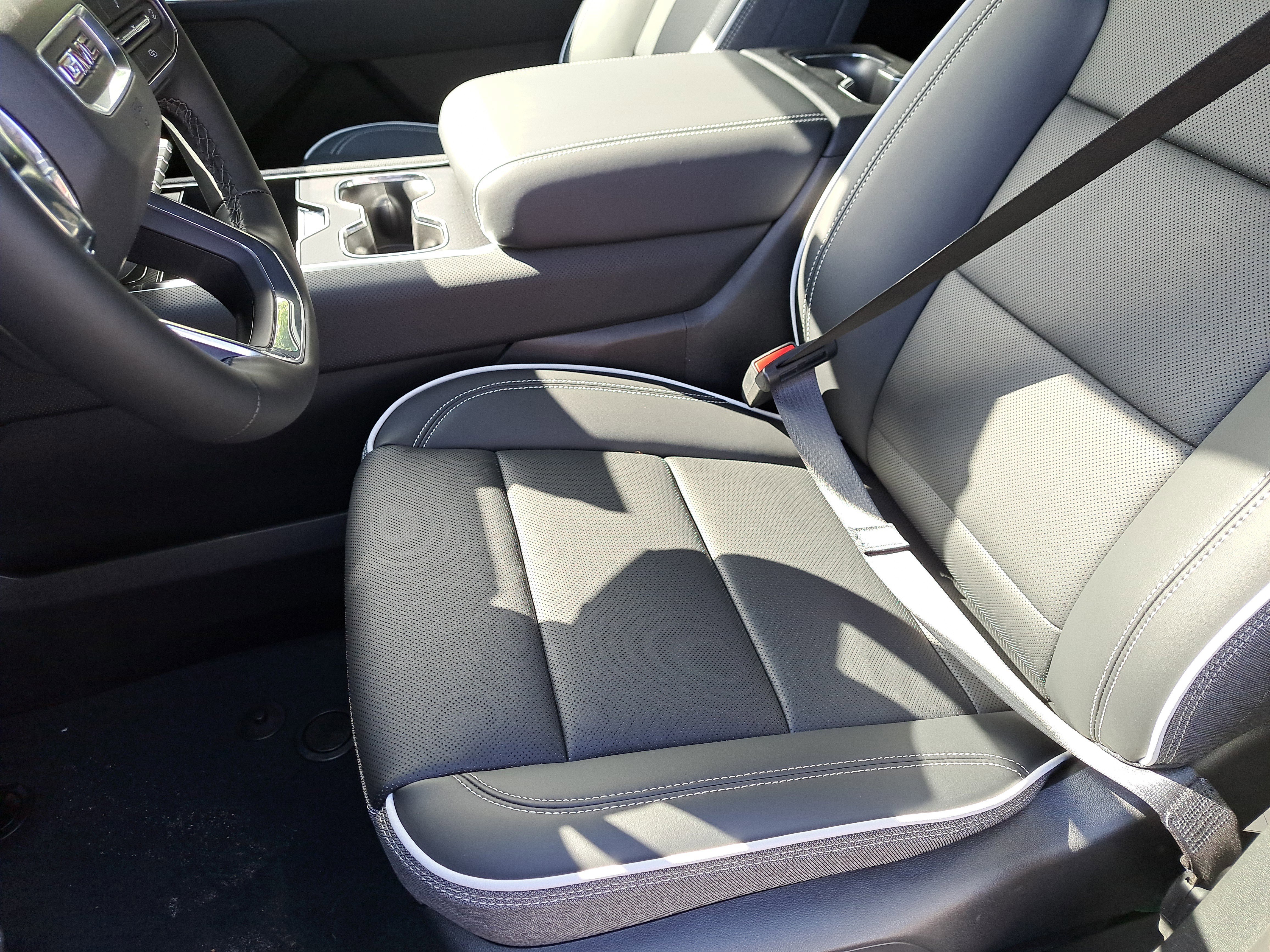 New 2026 GMC Sierra EV Elevation w/ Premium Package image 21