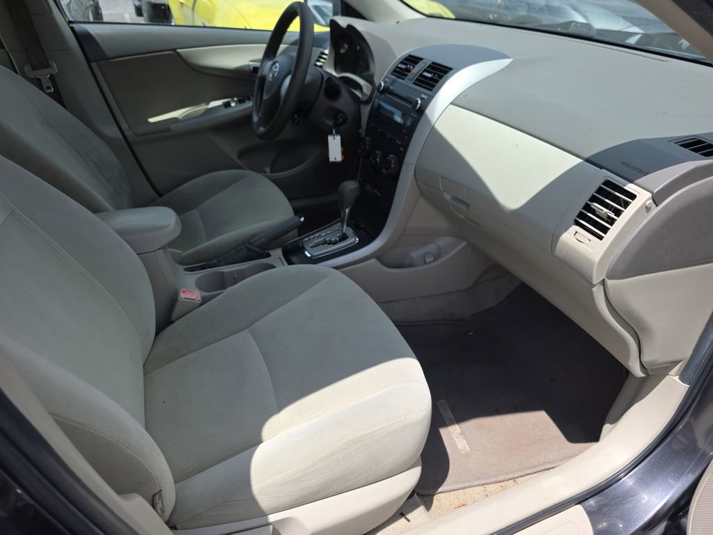Used 2010 Toyota Corolla LE image 33