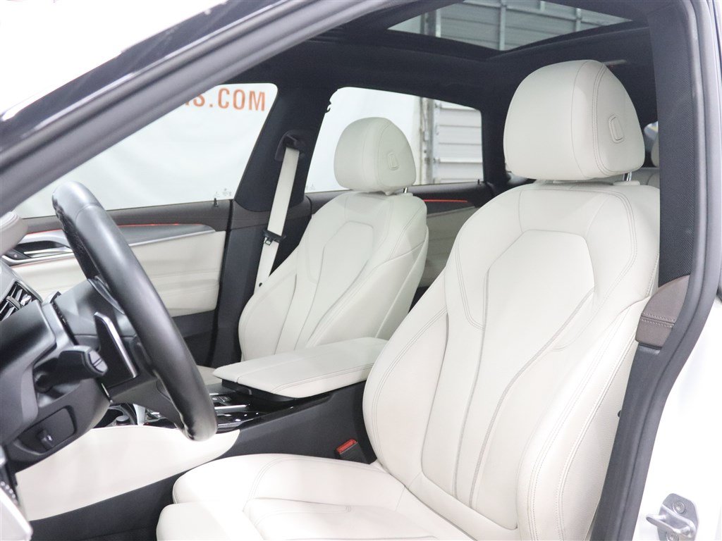 Used 2019 BMW 640i Gran Turismo xDrive w/ M Sport Package AWD/4WD image 13