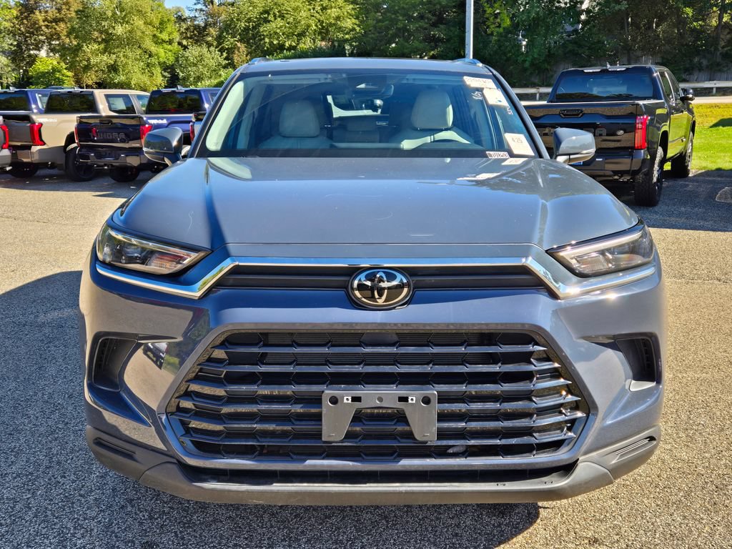 Used 2024 Toyota Grand Highlander AWD image 9