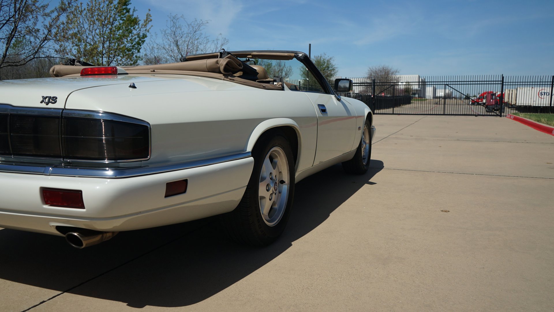 Used 1995 Jaguar XJS 4.0 Convertible image 31