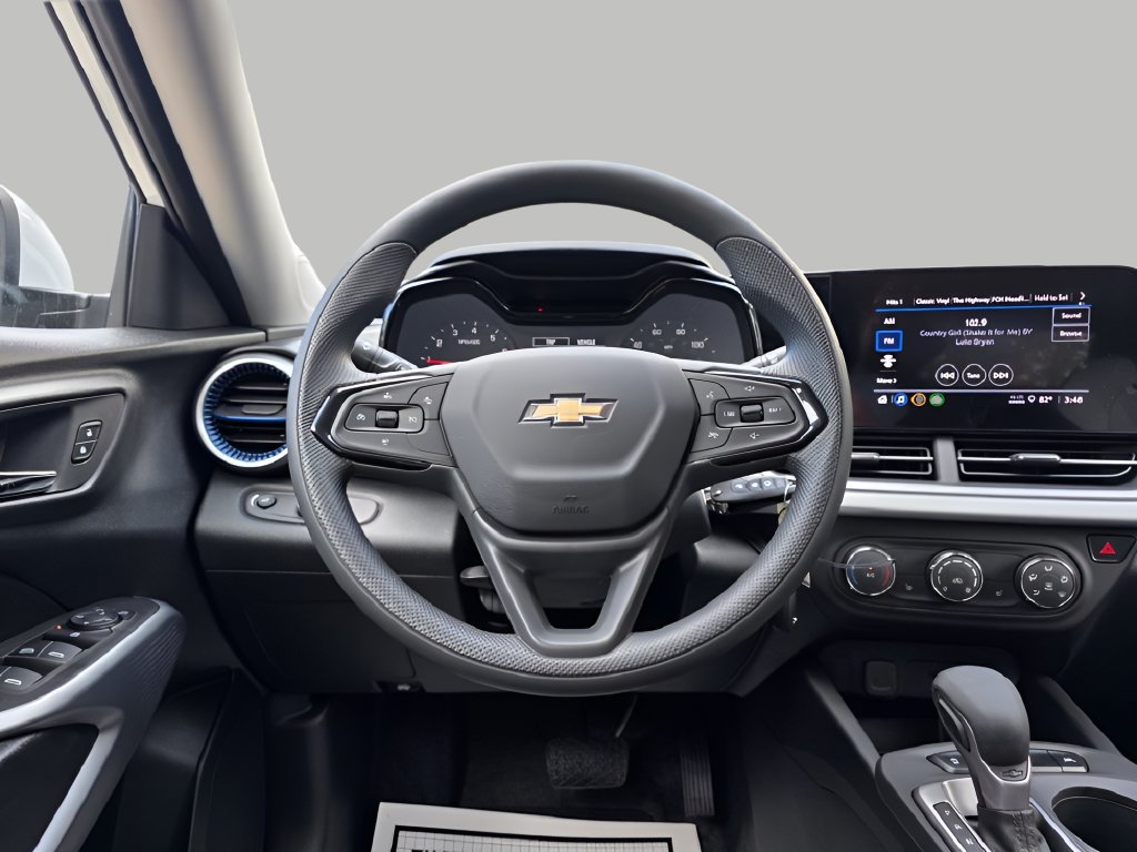 New 2026 Chevrolet Trax LS w/ LS Convenience Package FWD image 13