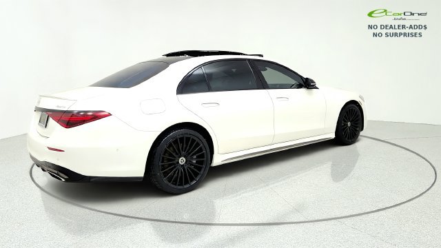 Used 2023 Mercedes-Benz S 580 4MATIC Sedan w/ AMG Line image 9