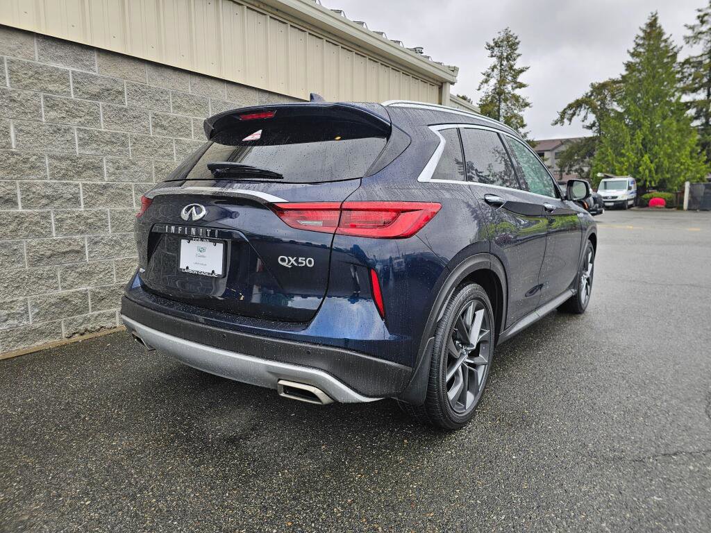 Used 2019 INFINITI QX50 Essential w/ Sensory Package AWD/4WD image 8