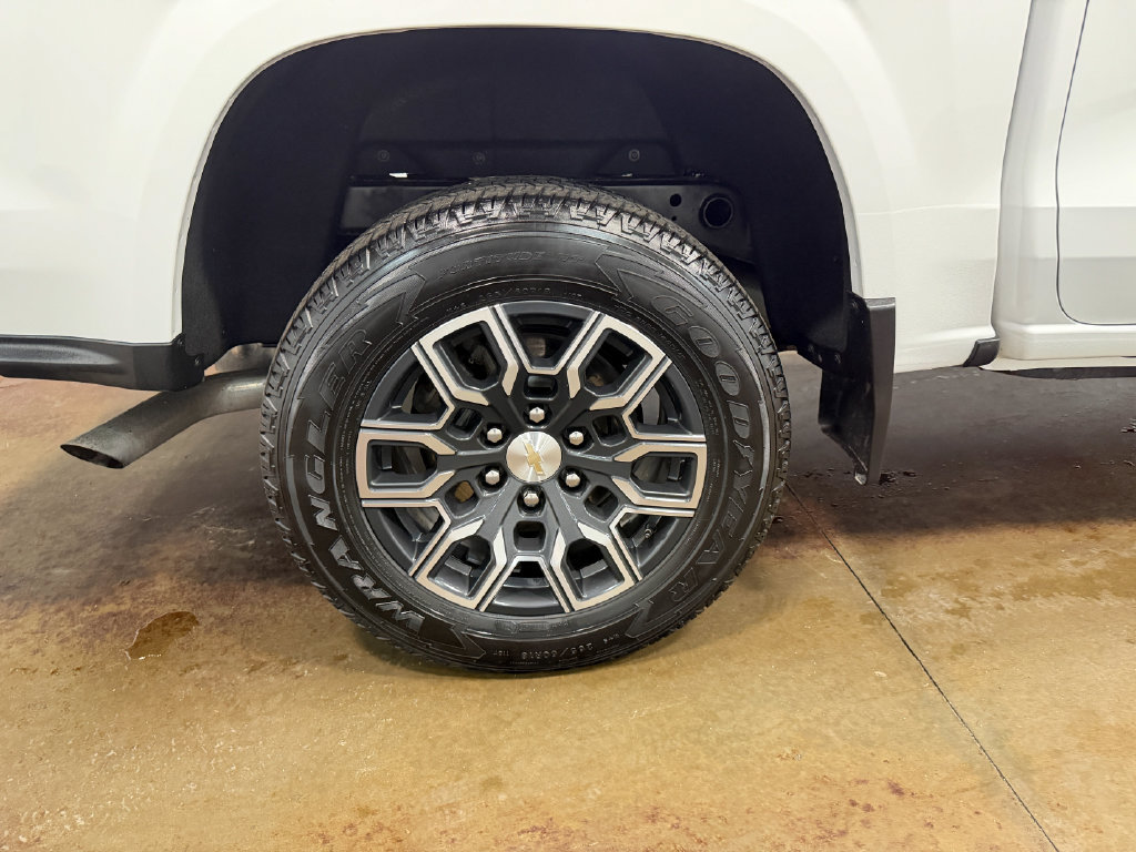 Used 2023 Chevrolet Colorado LT w/ LT Convenience Package III AWD/4WD image 87