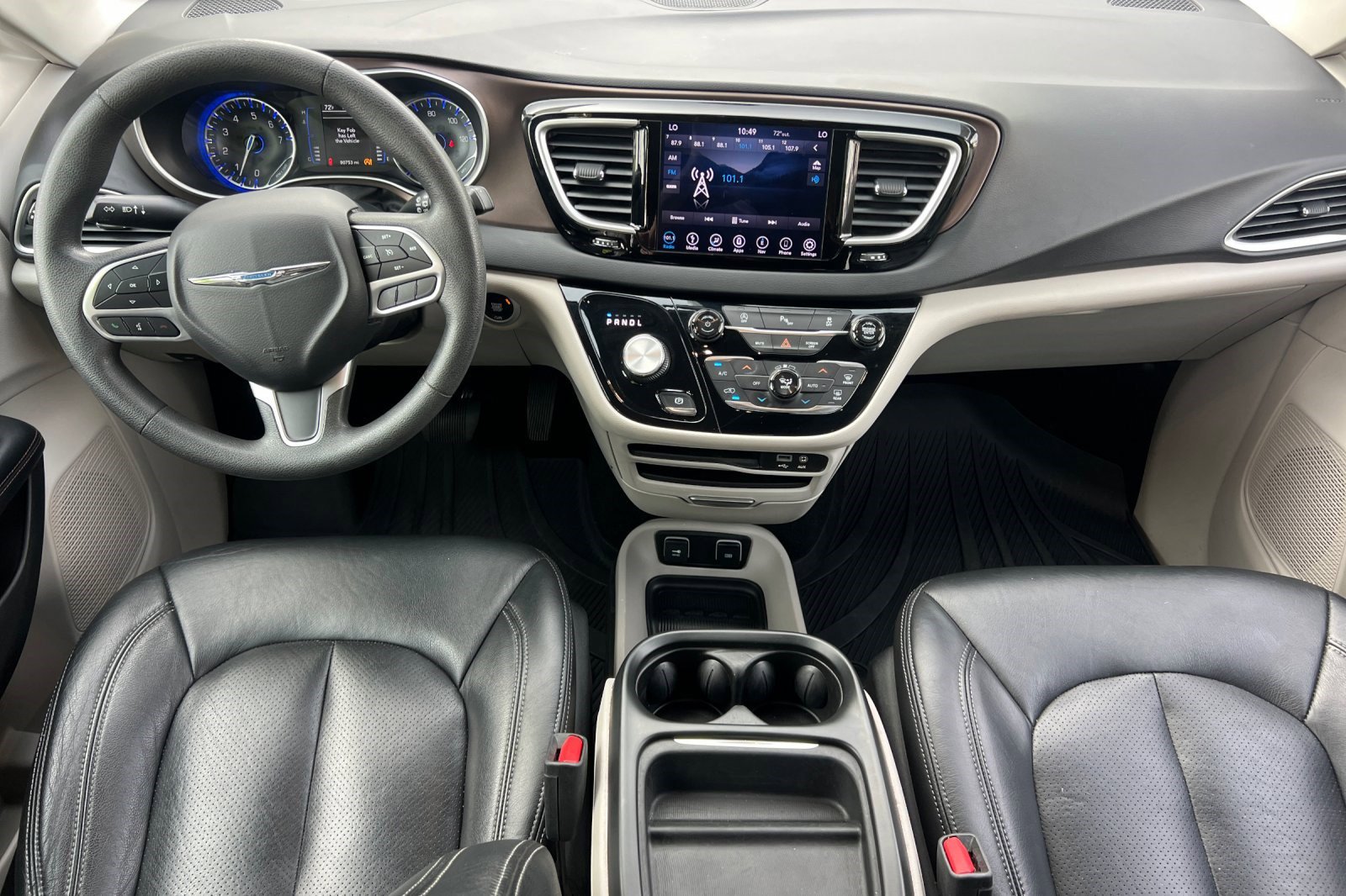 Used 2018 Chrysler Pacifica Touring Plus image 28
