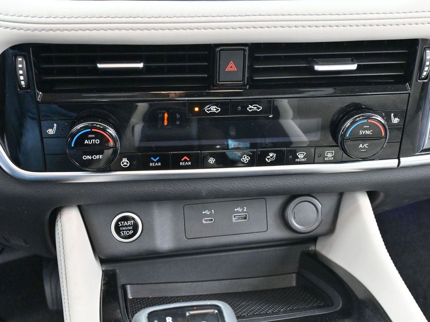 Used 2022 Nissan Rogue SL w/ SL Premium Package image 24