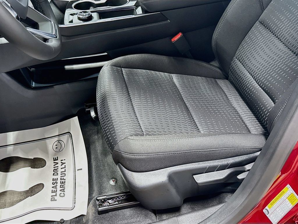 New 2027 Chevrolet Equinox LT w/ Safety and Technology Package FWD image 19