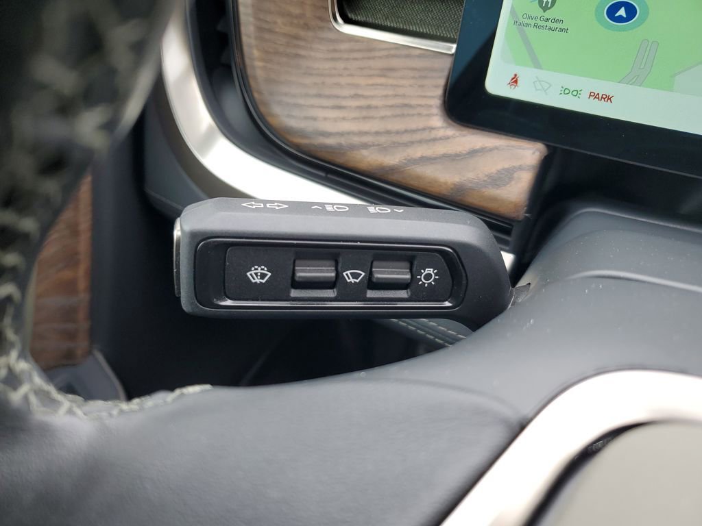 Used 2022 Rivian R1T Launch Edition image 17