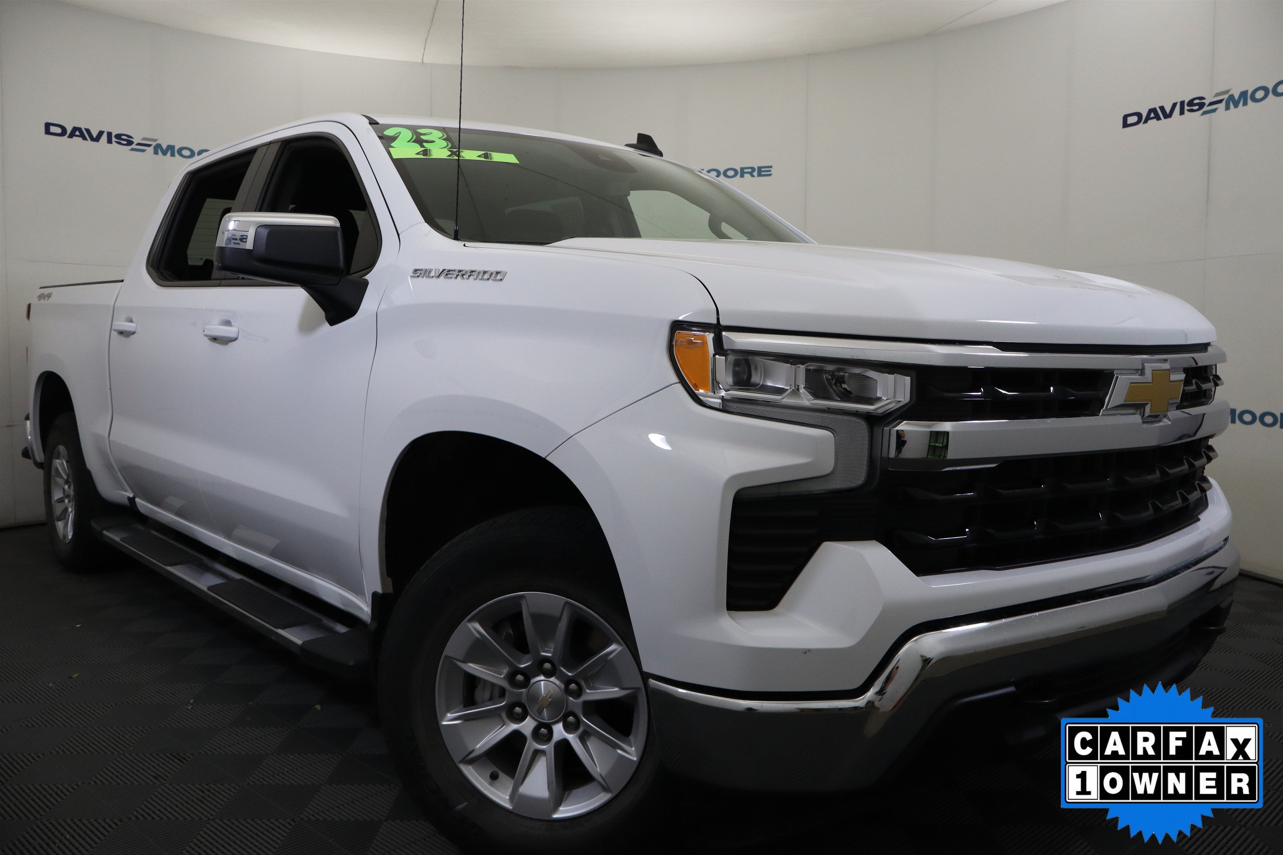 Used 2023 Chevrolet Silverado 1500 LT w/ Protection Package AWD/4WD image 2