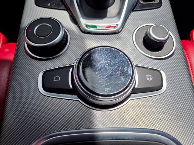 Used 2023 Alfa Romeo Stelvio Veloce AWD/4WD image 30