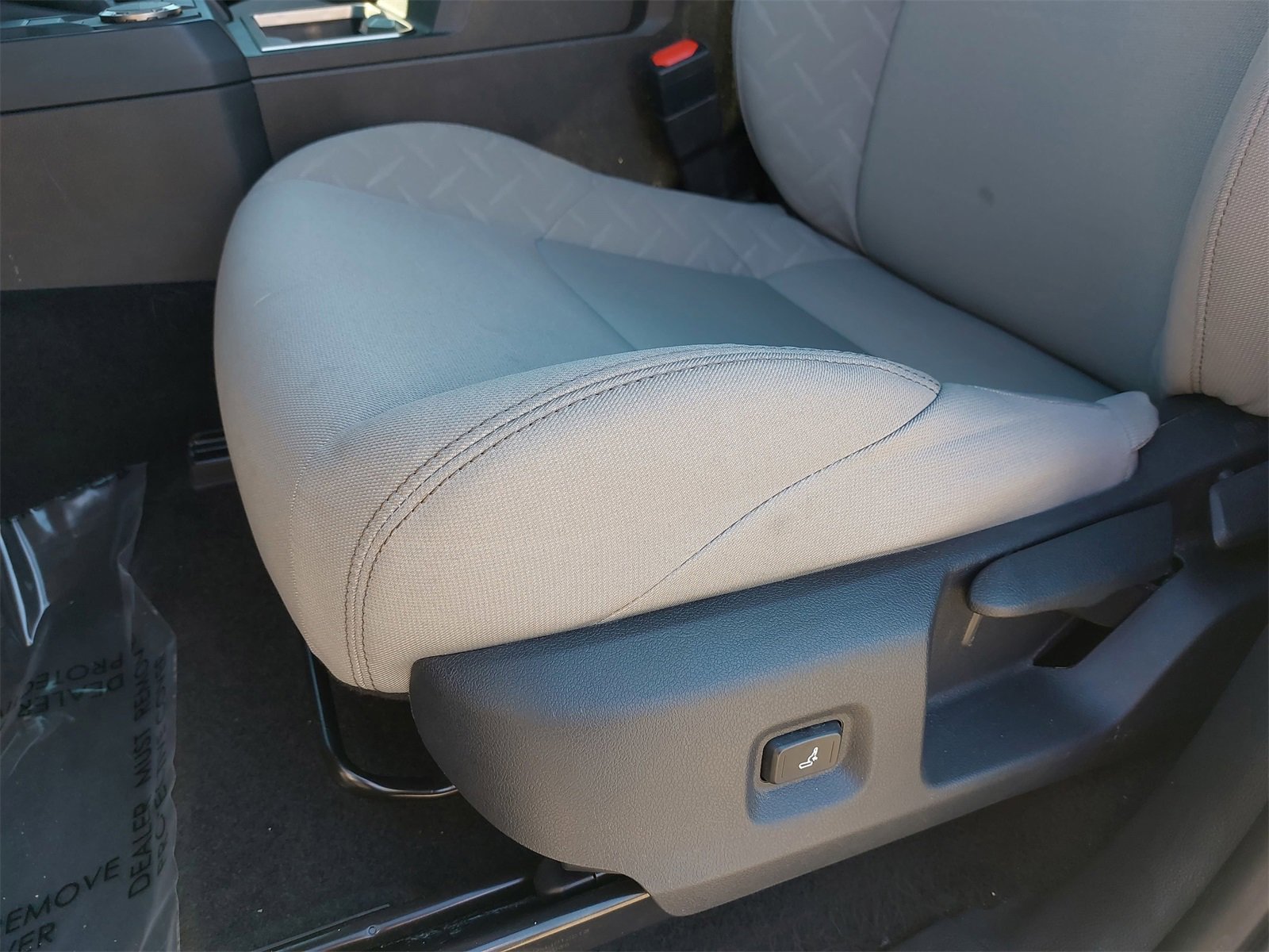 Used 2025 Toyota Tacoma SR5 image 28